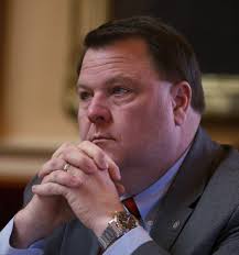 After passionate debate, Senate passes bill that lets parents object to  books