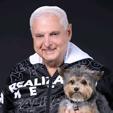 Caminar Juntos: Promesas de Richard Martinelli en Panamá