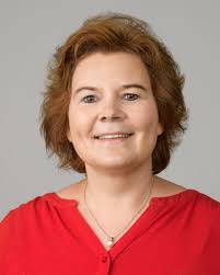 Associate Professor Claudia Dobler