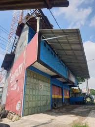 Tasikmalaya'da, galunggung dağı'na 20 kilometre mesafede yer alan favehotel tasikmalaya, restoranıyla hizmet vermektedir. Graha288