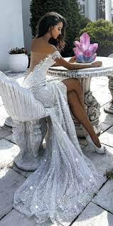Milanoo hat alles,das sie wünschen,unsere kleider zu günstigen preisen sind ideal für hochzeitsparty. Pin Von Deborah K Auf Glamur Brautmode Kleid Hochzeit Schone Brautkleider
