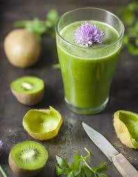 Smoothie Poire Kiwi Pour 2 Personnes Recettes Elle A Table Recette Smoothie Recette Smoothie Pomme Kiwi Desintoxication De Smoothie