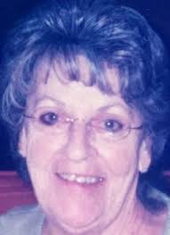 Ellen Knowlton's Instagram, Twitter & Facebook