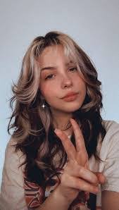 Paige Babb's Instagram, Twitter & Facebook