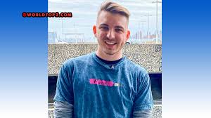 In november 2020, he revealed that he is bisexual. Chris The Meme God Bio Age Real Name Net Worth Facts