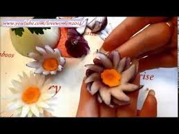как красиво нарезать арбуз и дыню на праздничный стол Cvety Iz Repchatogo Luka Kak Ukrasit Stol Onlajn Youtube Floral Rings Floral Flowers