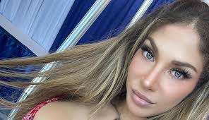 Holly Valentine's Instagram, Twitter & Facebook