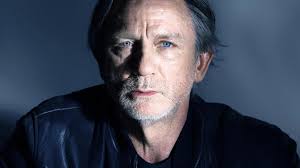 Van Bond naar Queer: de vele mannen in Daniel Craig