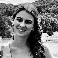 Alanna Armstrong's Instagram, Twitter & Facebook