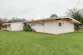 My wise mother, wendy, has a saying about big houses, 'it's just more to clean'. Better Homes Gardens 1958 Idea House Of The Year By Omer Mithun Retro Renovation