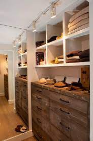 desire to inspire desiretoinspire net artistic designs for living deco ropa lavaderos closet de gesso closet pequeno y closet