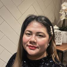 Hello, world! The P289/whole pizza and P49/slice NY-style cheese pizza is  baaaack! Available today, across all branches nationwide. :) Take note that  this is not a promo but a PERMANENT price. So