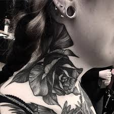 Блогер эдвард бил приговорен к 2 годам ограничения свободы за дтп на садовом. 15 Porazitelnyh Chyornyh Tatuirovok Na Shee Foto Tattoo