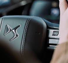 Ds 3 Crossback Luxury Compact Suv Ds Automobiles In 2020 Compact Suv Ds Automobiles Automobile