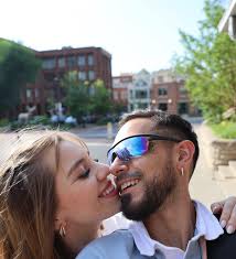 ur favorite buckle bunny