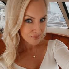 Leslie Borkowski (@BorkowskiLeslie)