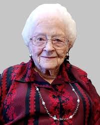 Tina Andrew's Instagram, Twitter & Facebook