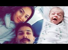 shahid kapoor with new born baby के लिए चित्र परिणाम