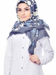 Sefamerve Karisik Renkli Kasmir Esarp Modelleri Moda Tesettur Giyim Moda Kasmir Moda Stilleri