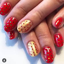 Whether you've already planned your getaway or not, this fabulous tropical vacation nails tutorial will surely satisfy your inner wanderlust. 49 Festive Christmas Nail Art Ideas 2020 Easy Holiday Nail Designs Allure