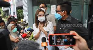 Video mirip gisel tersebar di twitter video gisel 19 detik. Kxbk6rghvuv6em