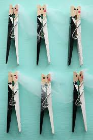 30 Wedding Favours Ideas For Your Special Day Hand Ppainted Bride And Groom Kissing Clothespins Raspberry Wedding Wedding Gift Favors Wedding Shower Favors