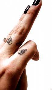 Angel Wings Tattoo Small Moon Tattoo Kleines Tattoo Finger Tattoo Designs Palm Tatowierungen