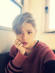 末吉秀太 髪型 黒髪 ピンク 刈り上げツーブロックのセット方法 ヘアスタイルマガジン 末吉秀太 末吉 秀太 aaa