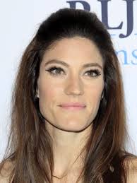He died on august 24, 1995 in los angeles, california, usa. Ghetto Radio Na Twitteru Some Of The Famous People Born Today Include American Actor Businessman Dan Bilzerian English Actor Nicholas Caradoc Hoult American Actress Jennifer Carpenter And English Professional Football Coach And