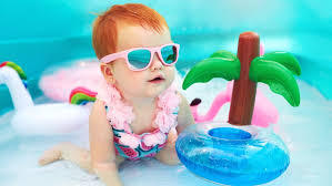 Découvrez les modèles de maillots de bain 1 pièce et brassières pour fille…une collection de maillots de bain bébé fille conçue pour un maximum de confort de 6 à 36 mois. Selection De Maillots De Bain Pour Bebe Magicmaman Com