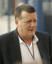 Yankees sell minority share in team to businessman