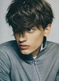 Men's messy hairstyles in 2020 demonstrate that you do not always have to try to make your hair as neat as possible to look good. Messy Hairstyles For Men