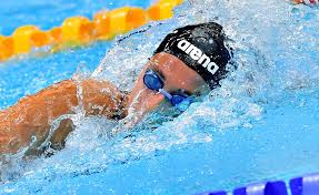 She specializes in long distance freestyle events, and at the 2019 world championships in gwangju, won the gold medal in the 1500 m freestyle , and the silver medal in the 800 m freestyle. Hqzljmlowyje7m