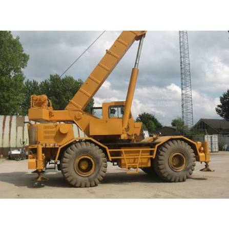 Grove RT625 Rough Terrain Crane