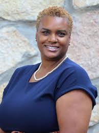 Anita Skipper's Instagram, Twitter & Facebook