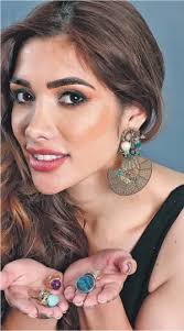 LAS JOYAS QUE DEBES TENER Por Gianella Muñoz Rennella gia. mrennella@  gmail. com