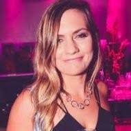 Serena Tucker's Instagram, Twitter & Facebook