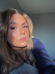 Rachel Loven's Instagram, Twitter & Facebook