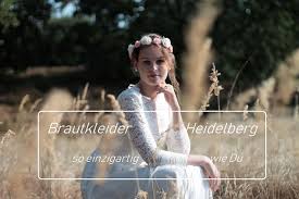 Wer die traditionellen langen produkte satt hat und kurze ausprobieren möchte, der wird auf eine breit gefächerte auswahl im netz stoßen. Wir Sind Auch Sehr Gut Zu Erreichen Von Heidelberg Mannheim Darmstadt Karlsruhe Mainz Speyer Weinheim Frankfurt Mosbach Heilbronn Stuttgart Schwetzingen Brautkleid Atelier Mit Eigener Kollektion Schneiderei