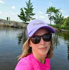 Is the Lion Head Lookout trail suitable for kids and early seniors in  Tobermory?