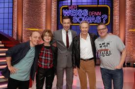 Wer weiß denn sowas?, das knifflige quiz mit moderator kai pflaume, superhirn bernhard hoëcker und quizmaster elton ist zurück im ersten! Das Erste Happy Birthday Peter Kraus 80 Und Michael Hartl 70 Gefeiert Wird Bei Presseportal