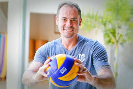 Ricardinho é igualmente apto a jogar com ambos os pés. Ricardinho Ex Jogador De Volei Tem Contas Bloqueadas Por Suposto Desvio De Verbas Jovem Pan