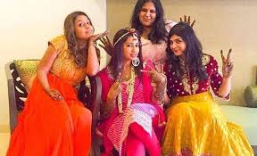 Shreya ghoshal and husband shiladiya welcomed their first child on may 22. Low Key Wedding Of Shreya Ghosal And Shiladitya Mukhopadhyaya Indian Celebrity Events