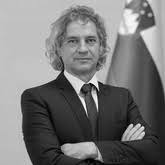 Robert Golob - Detektor premoženja