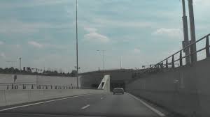 Maptm heeft een bijdrage geleverd aan het ontwerp en realisatie van verkeerssystemen van de gestapelde tunnel. Autorit A79 A2 Nederland Valkenburg Maastricht Randwyck Koning Willem Alexandertunnel Oozo Nl