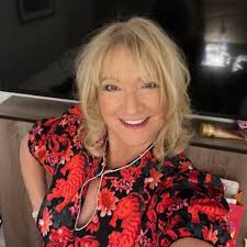 A young rider who put her Horse of the Year Show dreams aside for the good  of her pony has earned praise and respect from across the industry. Read  more below