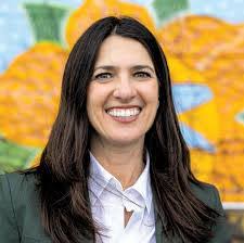 Kristin Osborne's Instagram, Twitter & Facebook