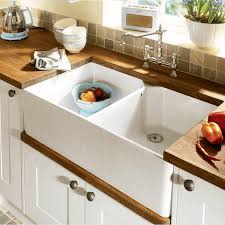 Our kitchen sinks come in a wide range of styles and sizes. The Farmhouse Sink The Sink Warehouse