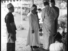 Sultan perak, sultan nazrin muizzuddin shah mengingatkan umat islam di negara ini untuk sentiasa menginsafi dalam kegembiraan menyambut hari raya aidilfitri. Sultan Of Perak S Birthday 1953 Youtube