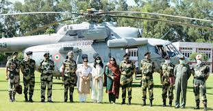 Director general of border security force (bsf) rakesh asthana was on tuesday appointed as the delhi police commissioner. Dg Bsf Rakesh Asthana With Wife And Other Senior Ranked Officers Of Jammu Frontier Indiablooms First Portal On Digital News Management